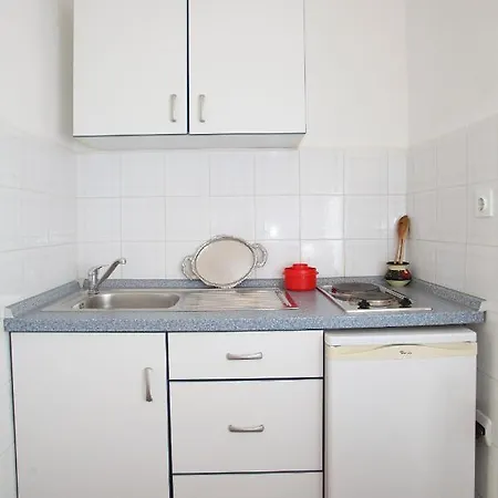 15011c Apartment *