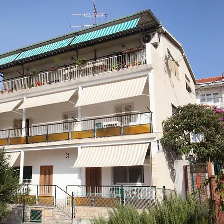15011c Apartment Trogir
